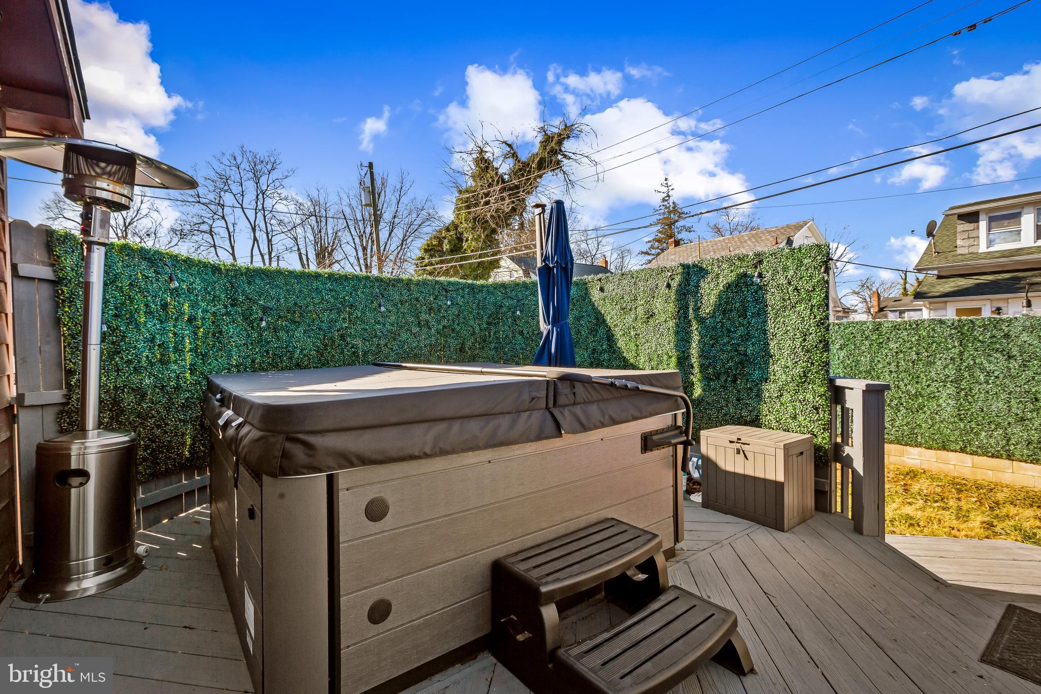 3806 Edgewood Road Baltimore, MD 21215 - Photo 32 of 36 Jacuzzi