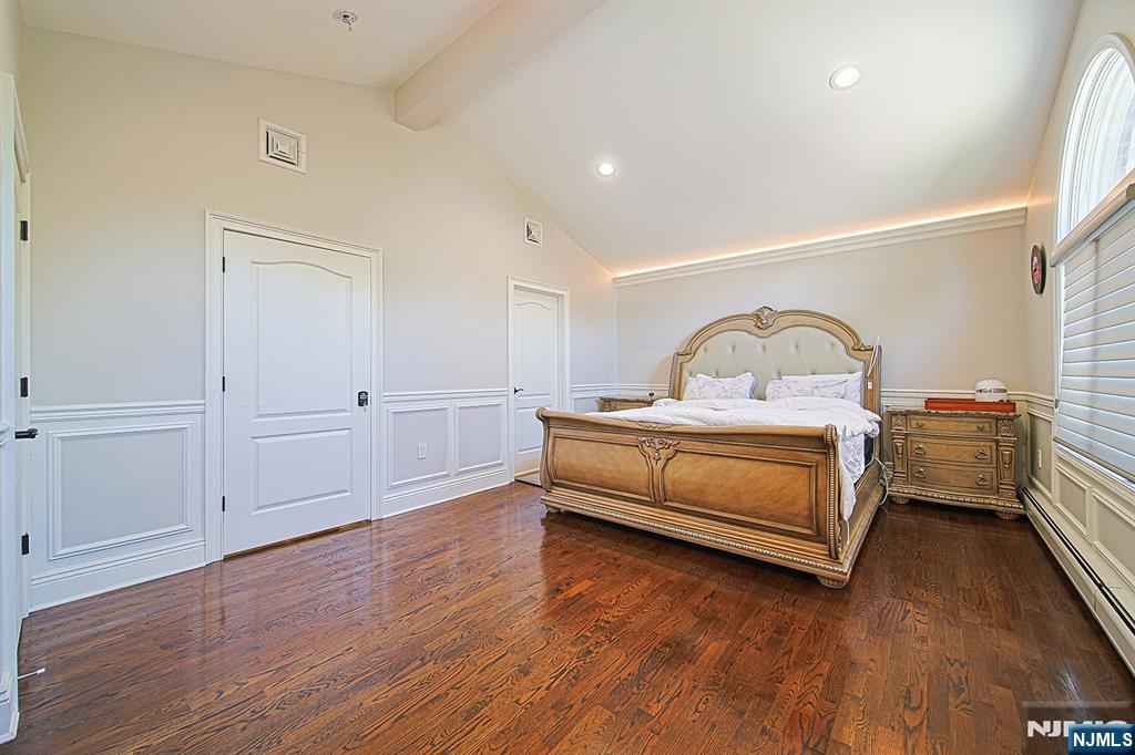 897 Virgil Avenue Ridgefield, NJ 07657 - Photo 33 of 50