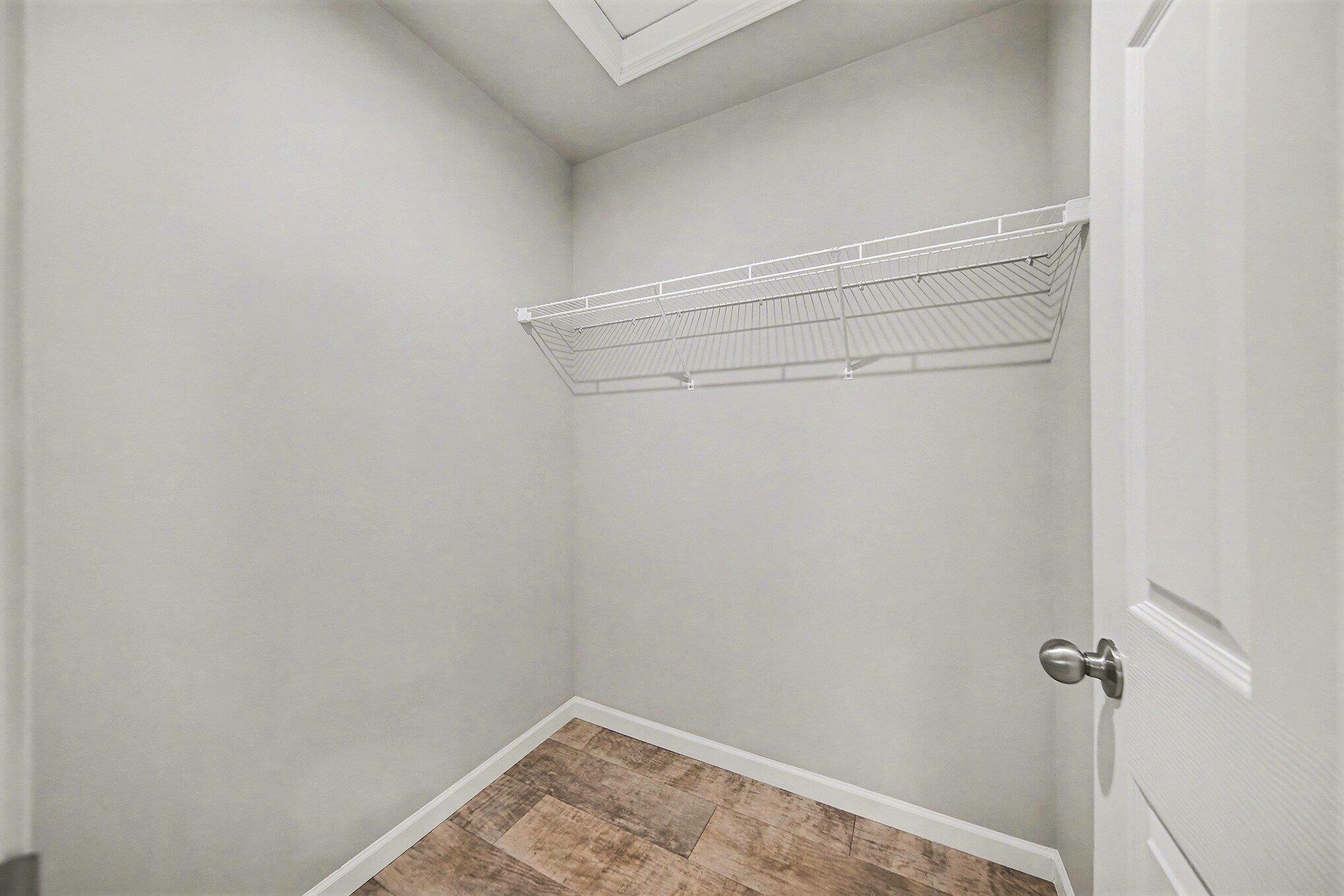 2520 Wood Ridge Drive Adrian, MI 49221 - Photo 17 of 18 WLH019-i2060-Upper Level WIC