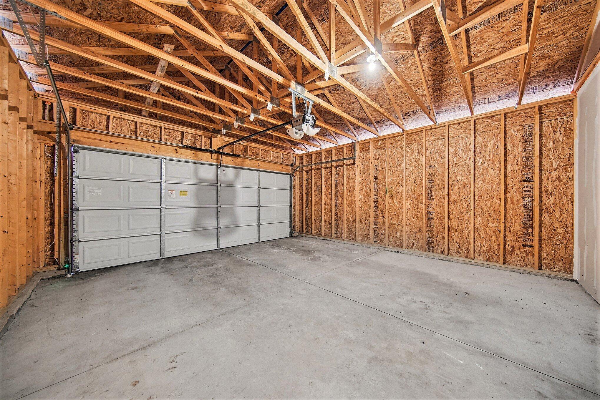 2520 Wood Ridge Drive Adrian, MI 49221 - Photo 7 of 18 WLH019-i2060-Garage