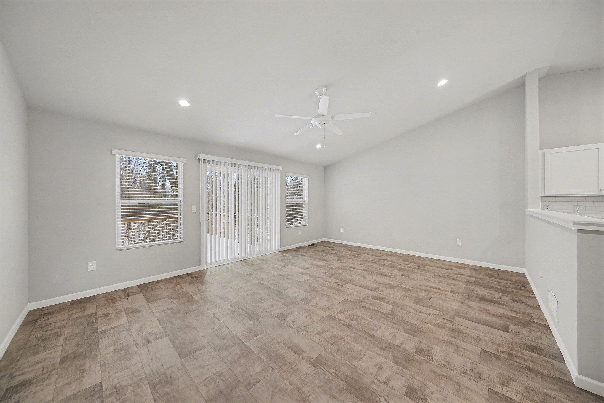 2520 Wood Ridge Drive Adrian, MI 49221 - Photo 8 of 18 WLH019-i2060-Great Room1