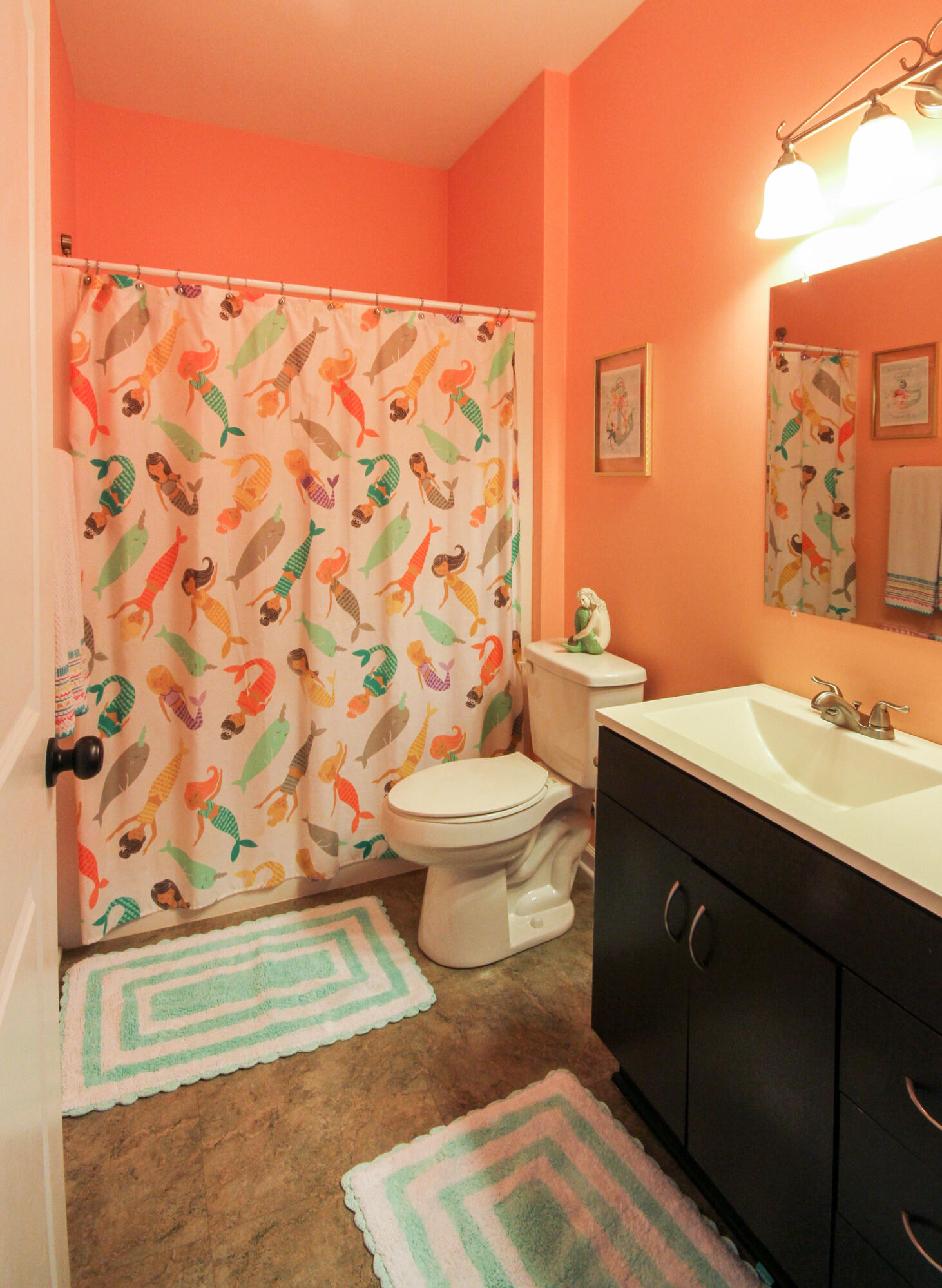5290 Castle Rock Road Roanoke, VA 24018 - Photo 20 of 34 5290 En-Suite Bath