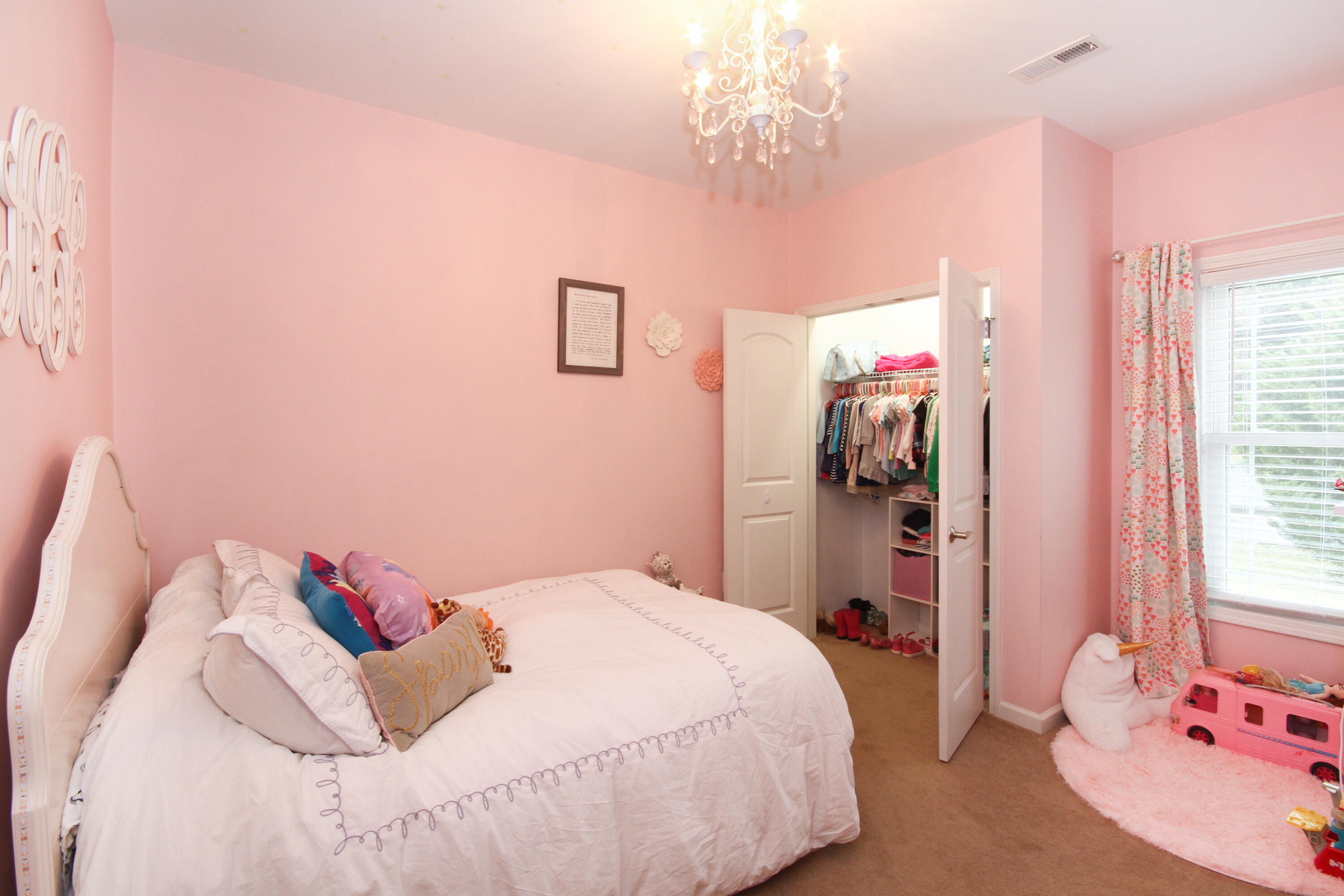 5290 Castle Rock Road Roanoke, VA 24018 - Photo 26 of 34 5290 Bedroom 3, Closet