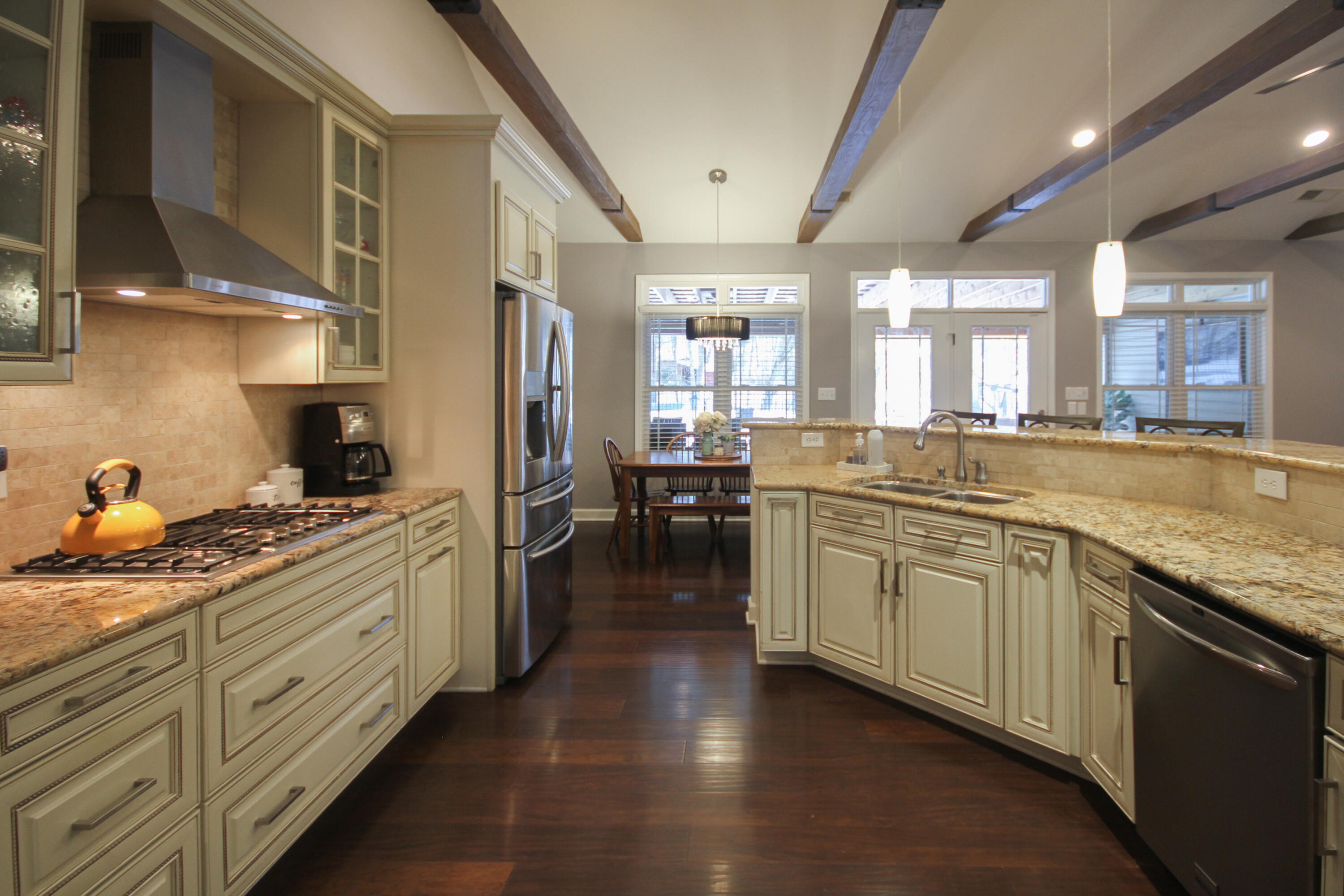 5290 Castle Rock Road Roanoke, VA 24018 - Photo 6 of 34 5290 Kitchen to Breakfast Area