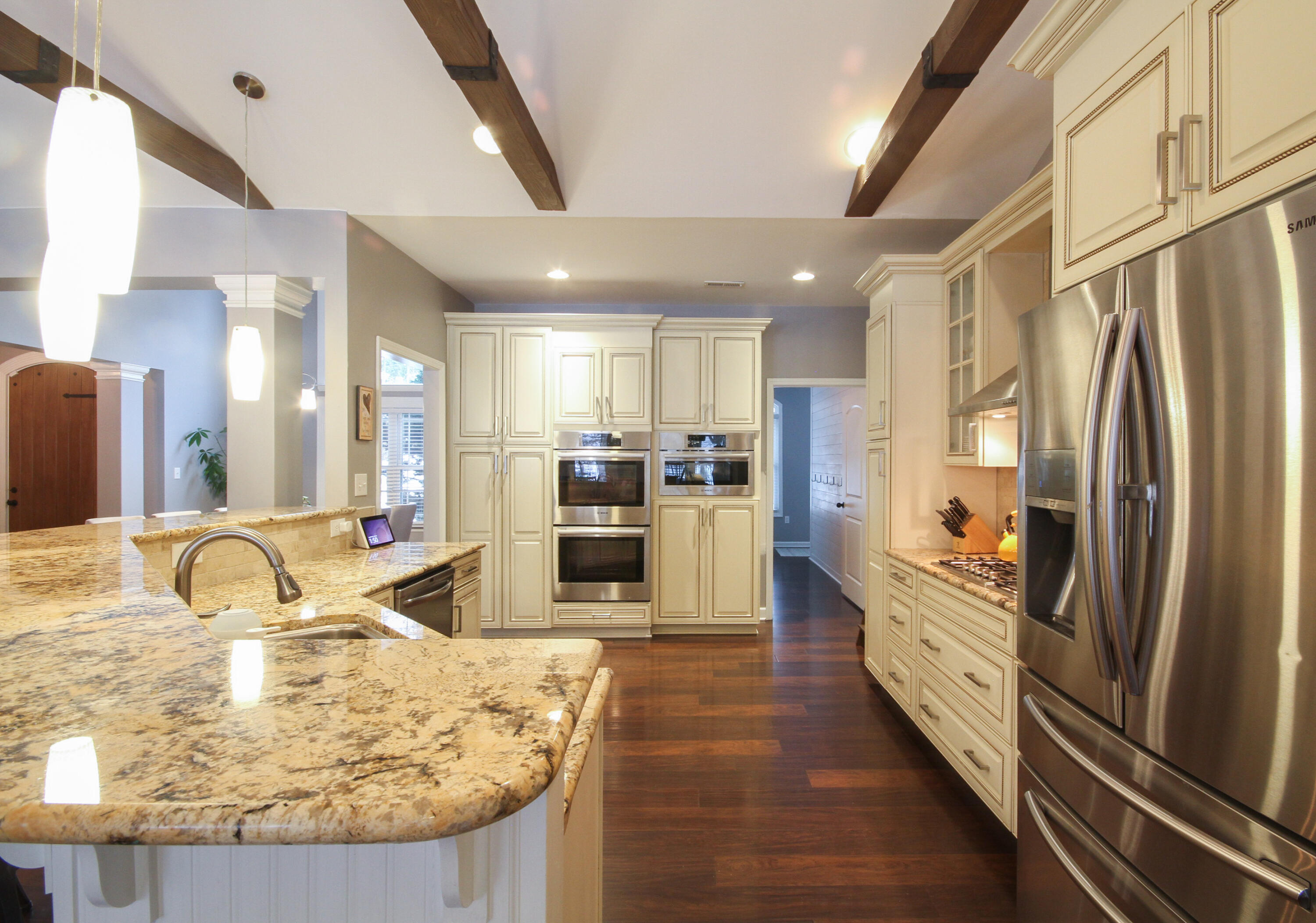 5290 Castle Rock Road Roanoke, VA 24018 - Photo 7 of 34 5290 Kitchen to Laundry