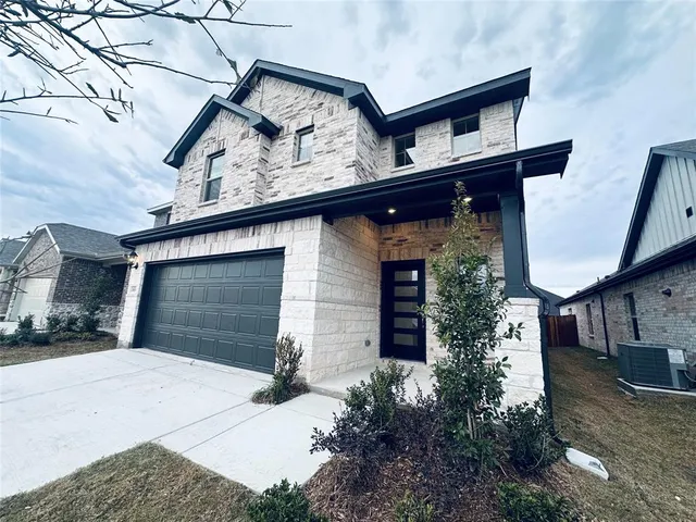 $2,290 | 606 Clover Crk Drive, McKinney, TX 75071