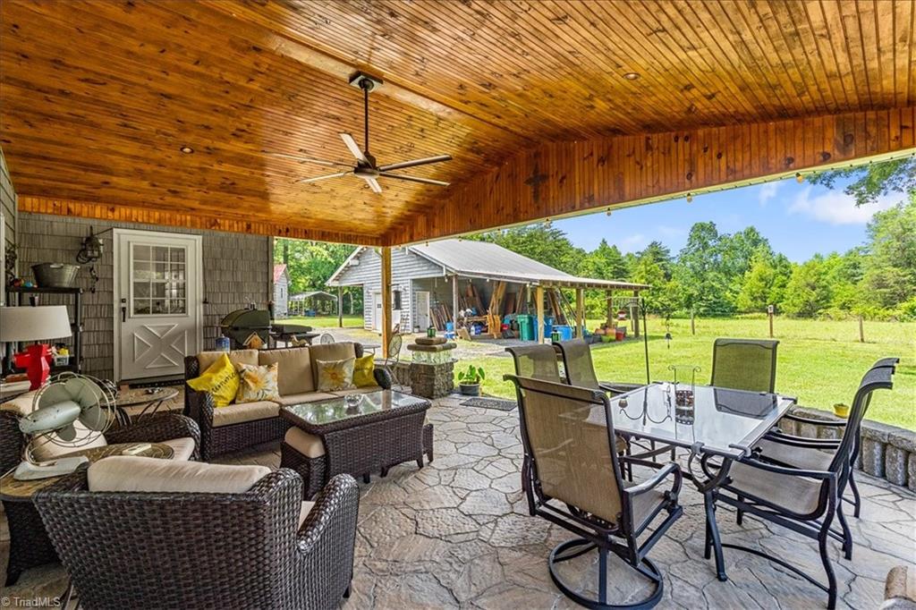 523 Round House Road Eden, NC 27288 - Photo 10 of 50