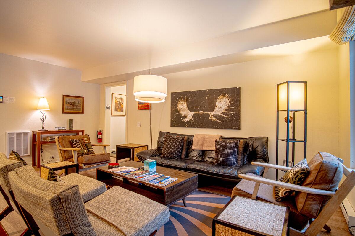340 River Street West, Unit 139 Ketchum, ID 83340 - Photo 5 of 14 139 Living Room 2