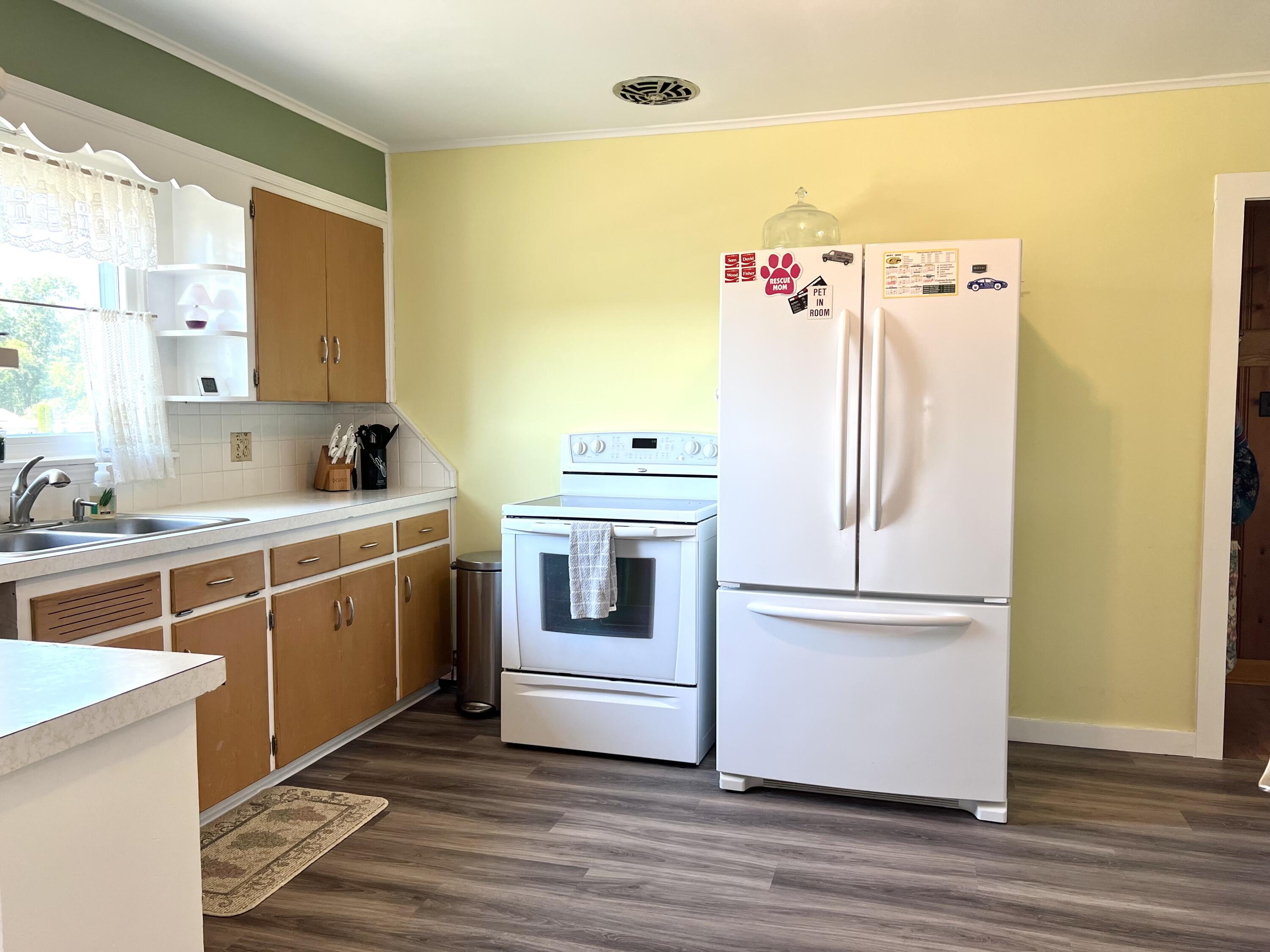 5909 Defield Road Coloma, MI 49038 - Photo 4 of 34 Kitchen