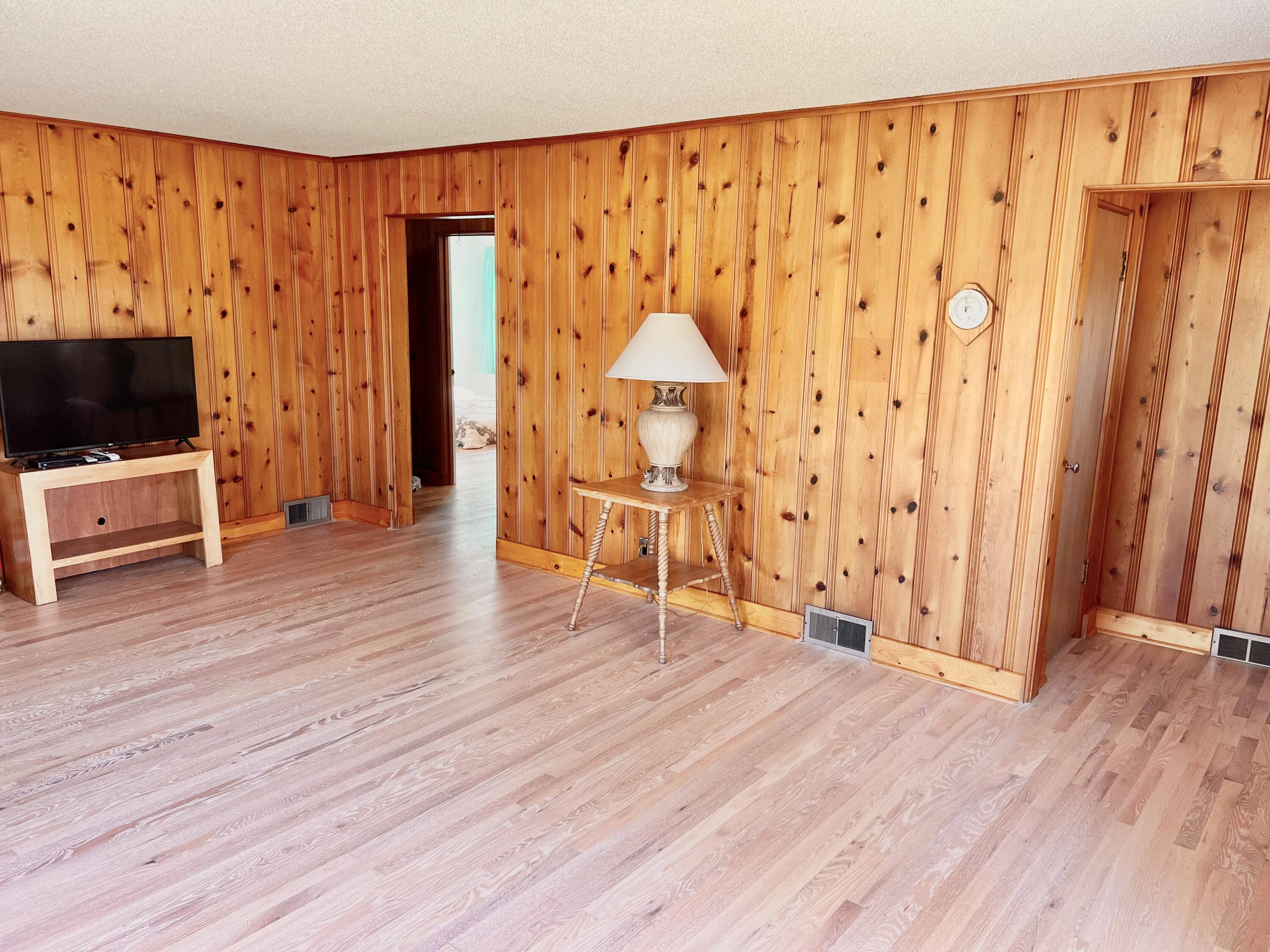 5909 Defield Road Coloma, MI 49038 - Photo 9 of 34 Living Room