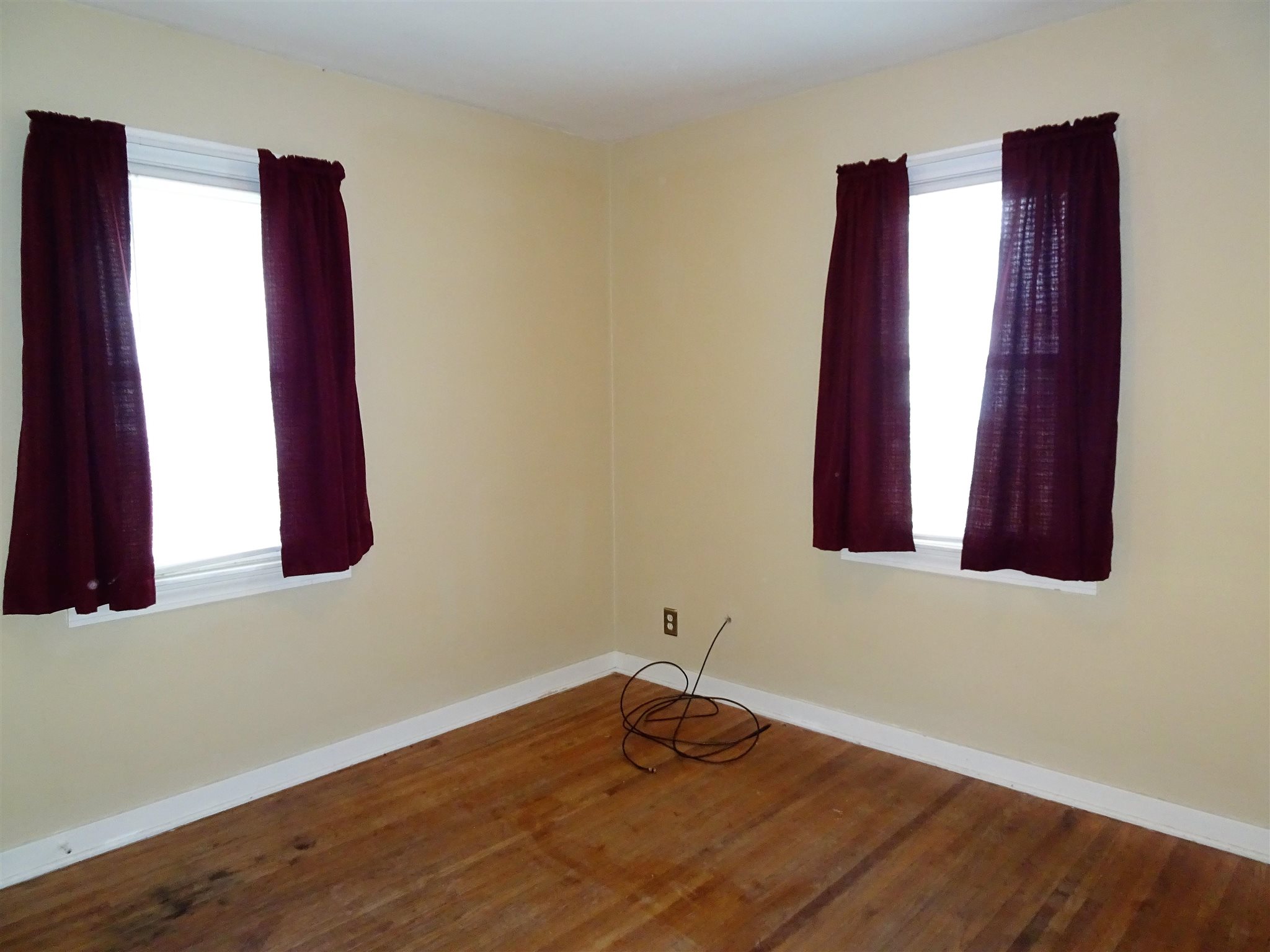 2410 Oakridge Road Fort Wayne, IN 46805 - Photo 14 of 24 Gallery Image 14