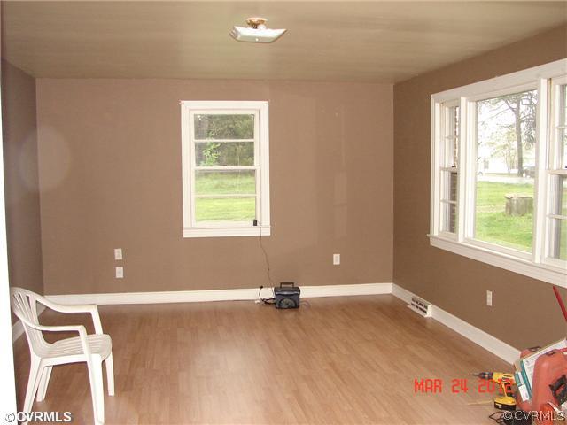 2540 Hill Road Keysville, VA 23947 - Photo 4 of 6 Living Room