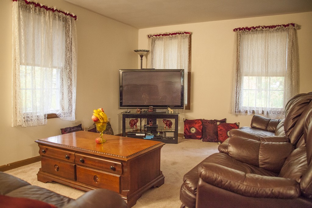 9 Turtle Hill Road Dracut, MA 01826 - Photo 6 of 18 Gallery Image 6