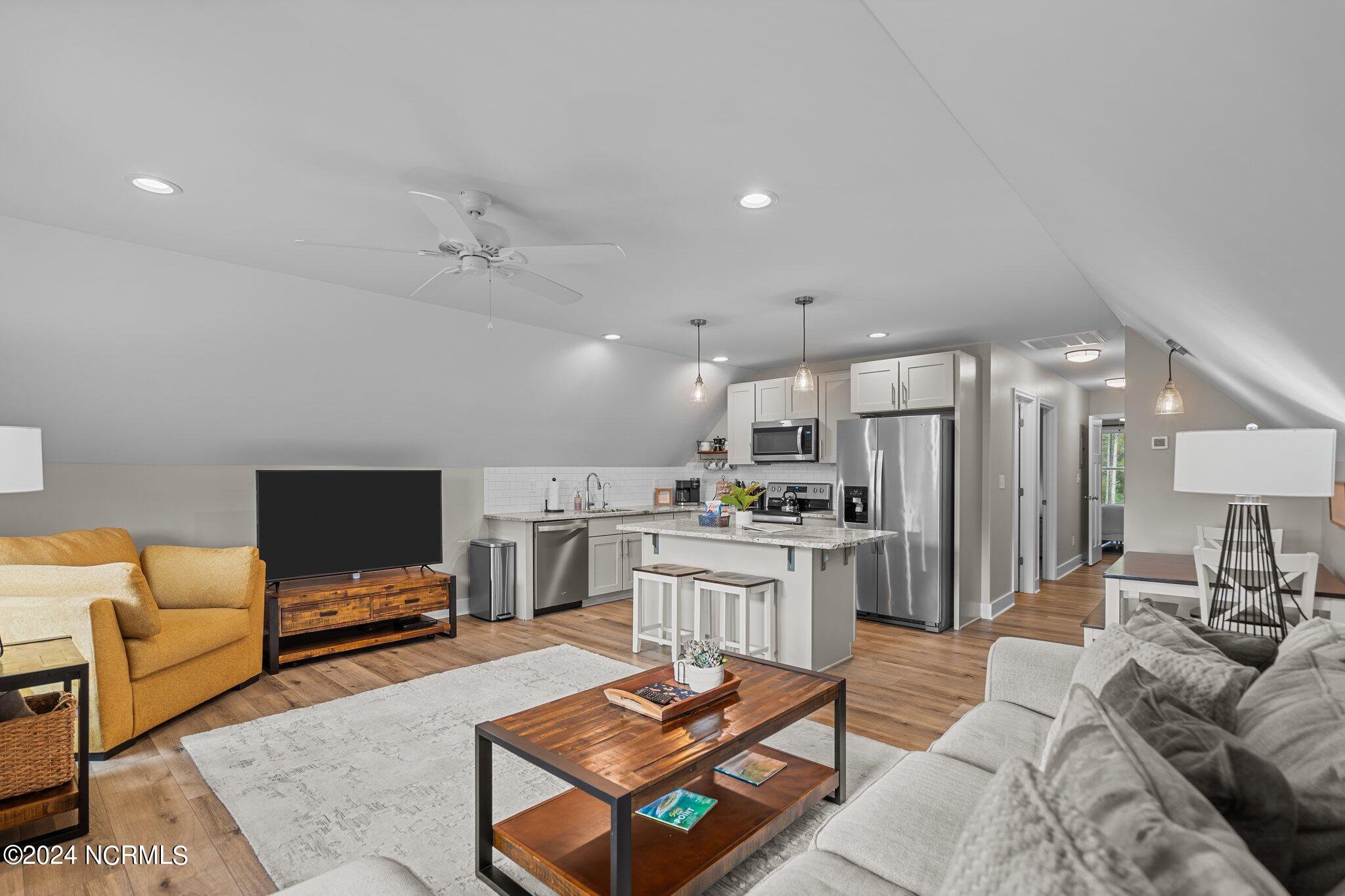 2463 Hoover Road Hampstead, NC 28443 - Photo 5 of 59 ADU-Apt Kitchen /Living Room Combo