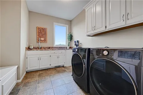 $1,285,000 | 13856 Horton Drive, Overland Park, KS 66223