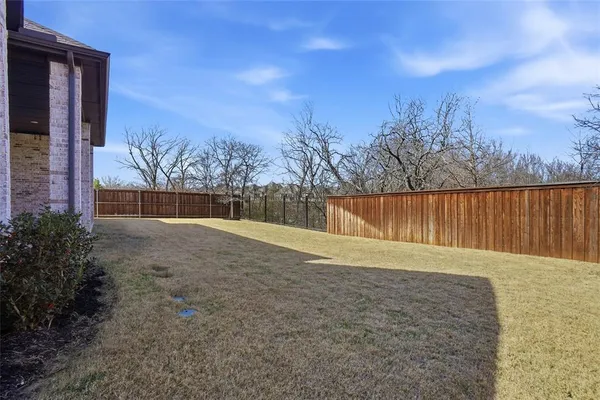$850,000 | 297 Waters Edge Drive, Argyle, TX 76226