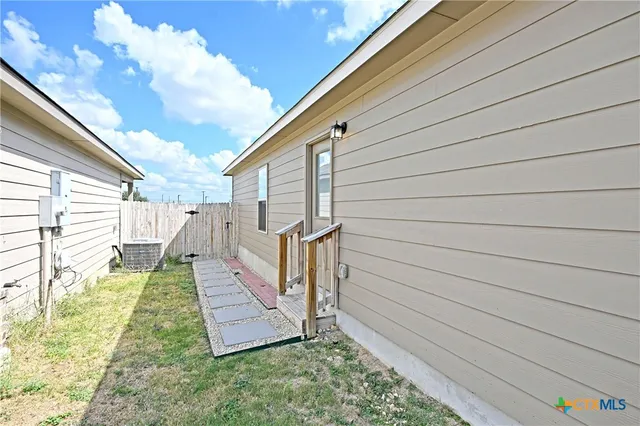 $1,495 | 2973 Greenbriar, Seguin, TX 78155