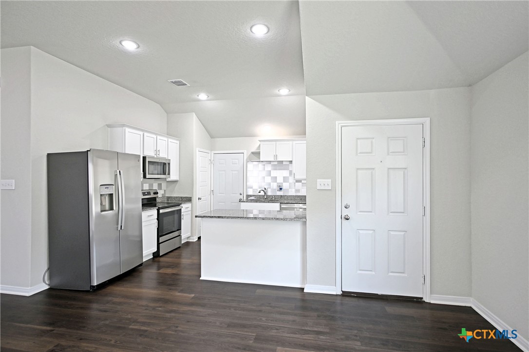 2973 Greenbriar Seguin, TX 78155 - Photo 6 of 37