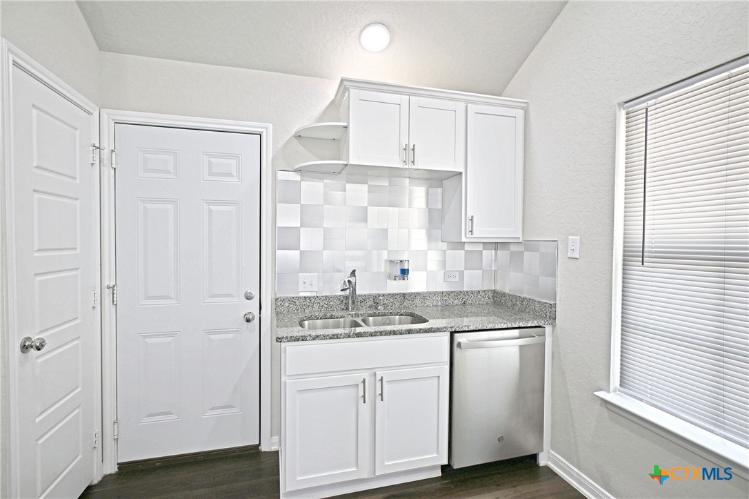 2973 Greenbriar Seguin, TX 78155 - Photo 8 of 37