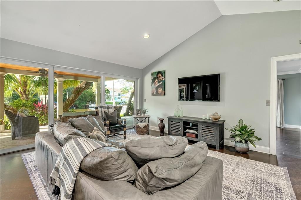 724 Tides Road Vero Beach, FL 32963 - Photo 7 of 36 Gallery Image 7
