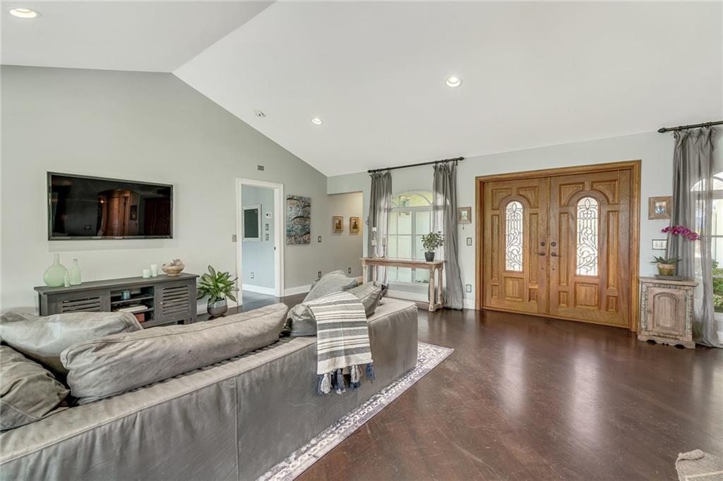 724 Tides Road Vero Beach, FL 32963 - Photo 8 of 36 Gallery Image 8
