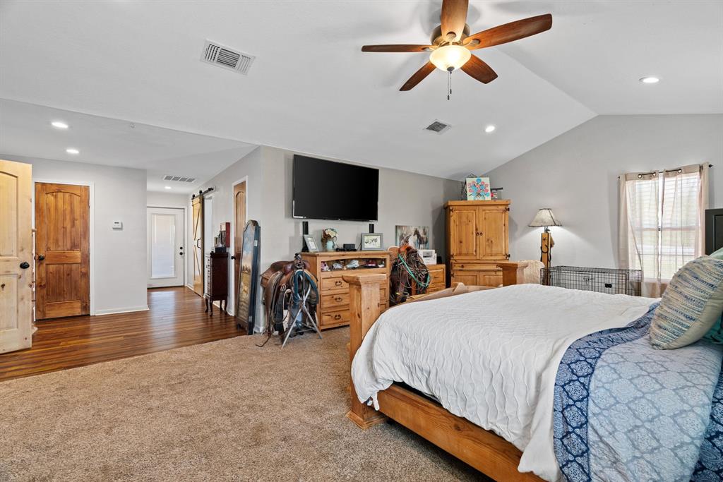 5058 West Highway 199 Springtown, TX 76082 - Photo 23 of 40