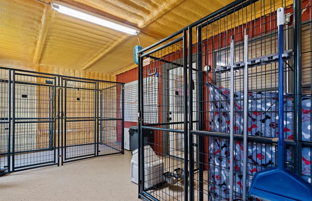 5058 West Highway 199 Springtown, TX 76082 - Photo 32 of 40 Indoor Kennels