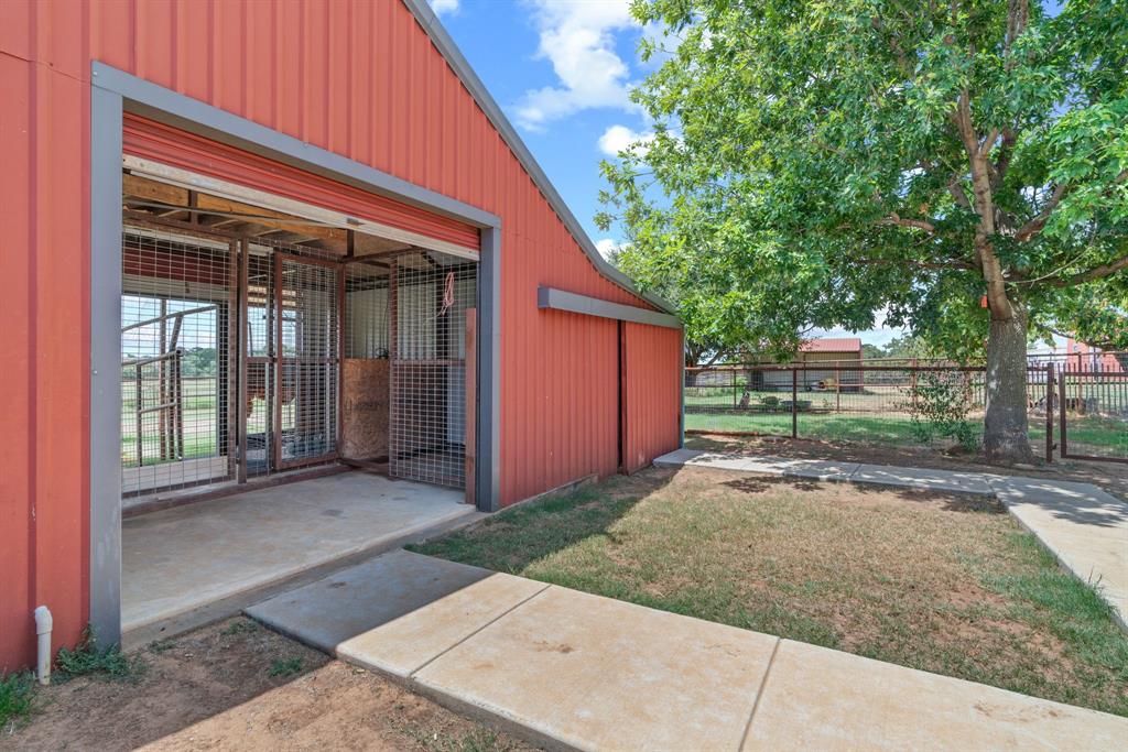5058 West Highway 199 Springtown, TX 76082 - Photo 9 of 40