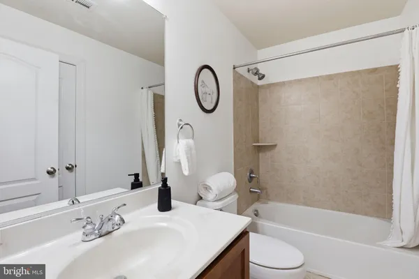 $585,000 | 22169 Fair Garden Lane, Clarksburg, MD 20871