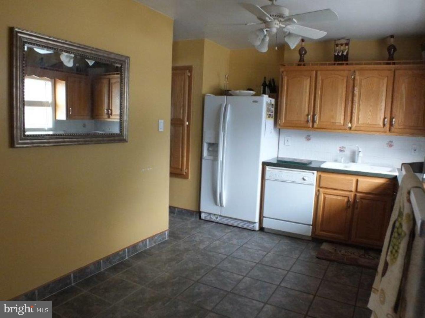 41 Claude Road Yardville, NJ 08620 - Photo 10 of 25