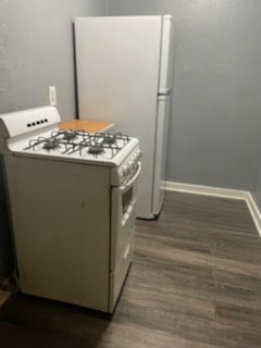 1828 Rosedale Street Houston, TX 77004 - Photo 17 of 32 a utility room with washer and dryer