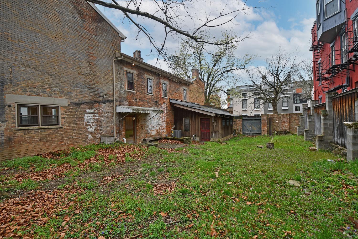 1306 Spring Street Cincinnati, OH 45202 - Photo 37 of 43