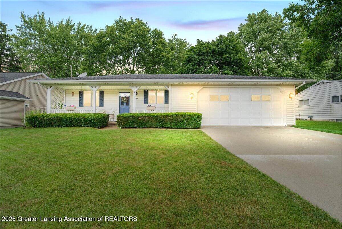 628 Jones Street Grand Ledge, MI 48837 - Photo 1 of 40 01-Media Jett - 45