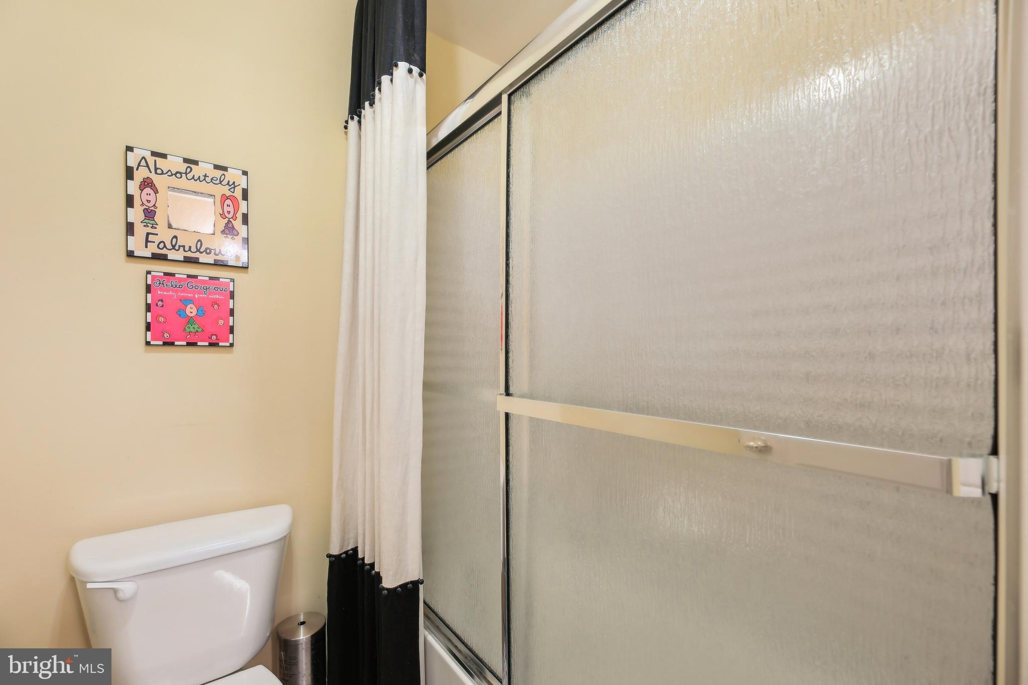 7020 Ironbridge Lane Laurel, MD 20707 - Photo 43 of 63 Jack and Jill Bathroom