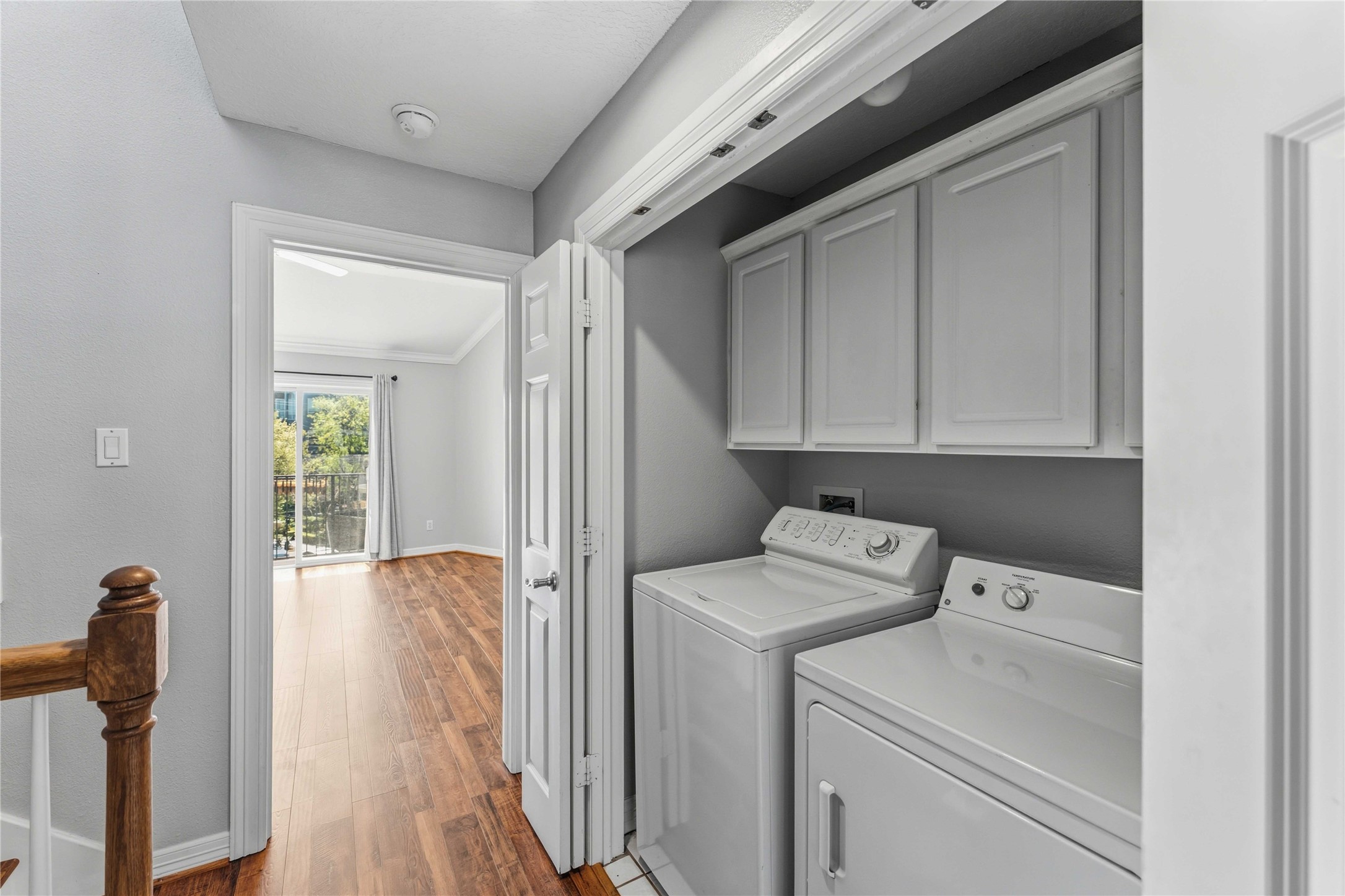 1332 Fairview Street Houston, TX 77006 - Photo 19 of 25 W/D on 3rd floor