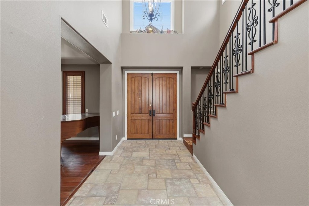 17731 Glen Hollow Way Riverside, CA 92504 - Photo 15 of 66