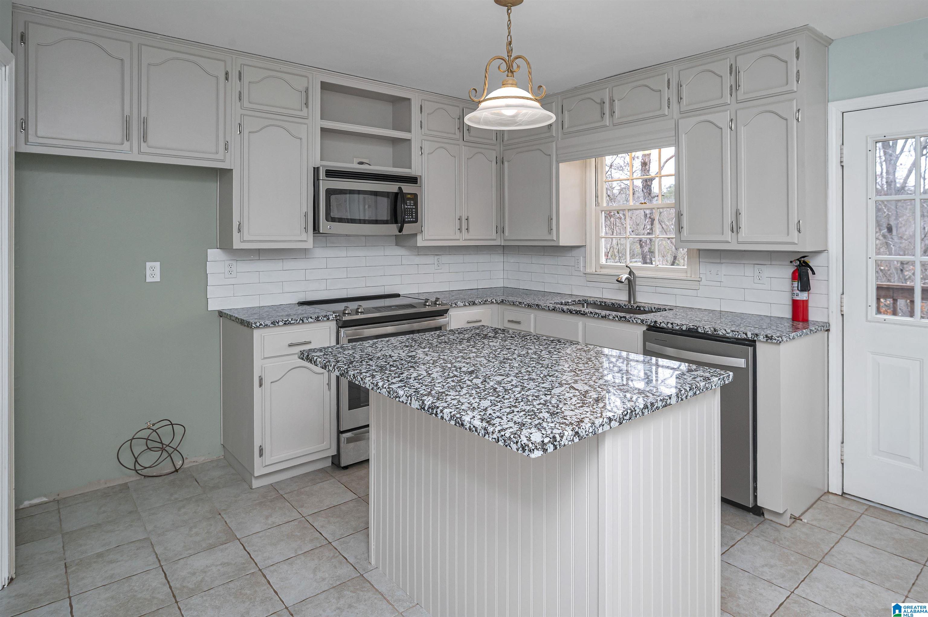 2343 Deerwood Road Birmingham, AL 35216 - Photo 20 of 47