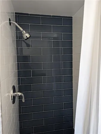 $3,800 | 27 Mt Vernon Street, Unit 2, Newport, RI 02840