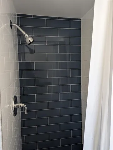 $3,800 | 27 Mt Vernon Street, Unit 2, Newport, RI 02840