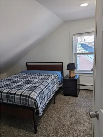 $3,800 | 27 Mt Vernon Street, Unit 2, Newport, RI 02840