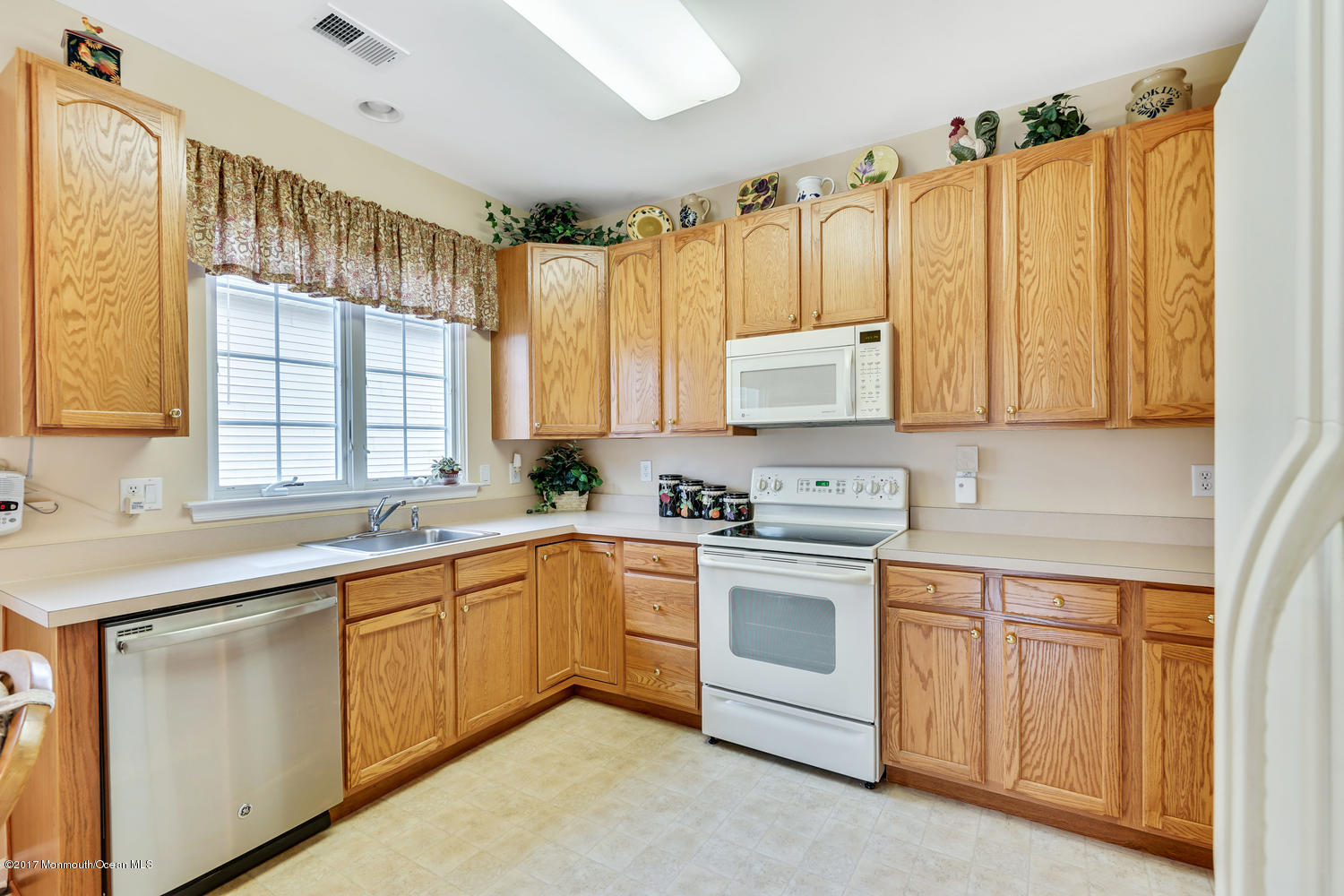 4 Pancoast Road Waretown, NJ 08758 - Photo 10 of 31 WOOD CABINETS
