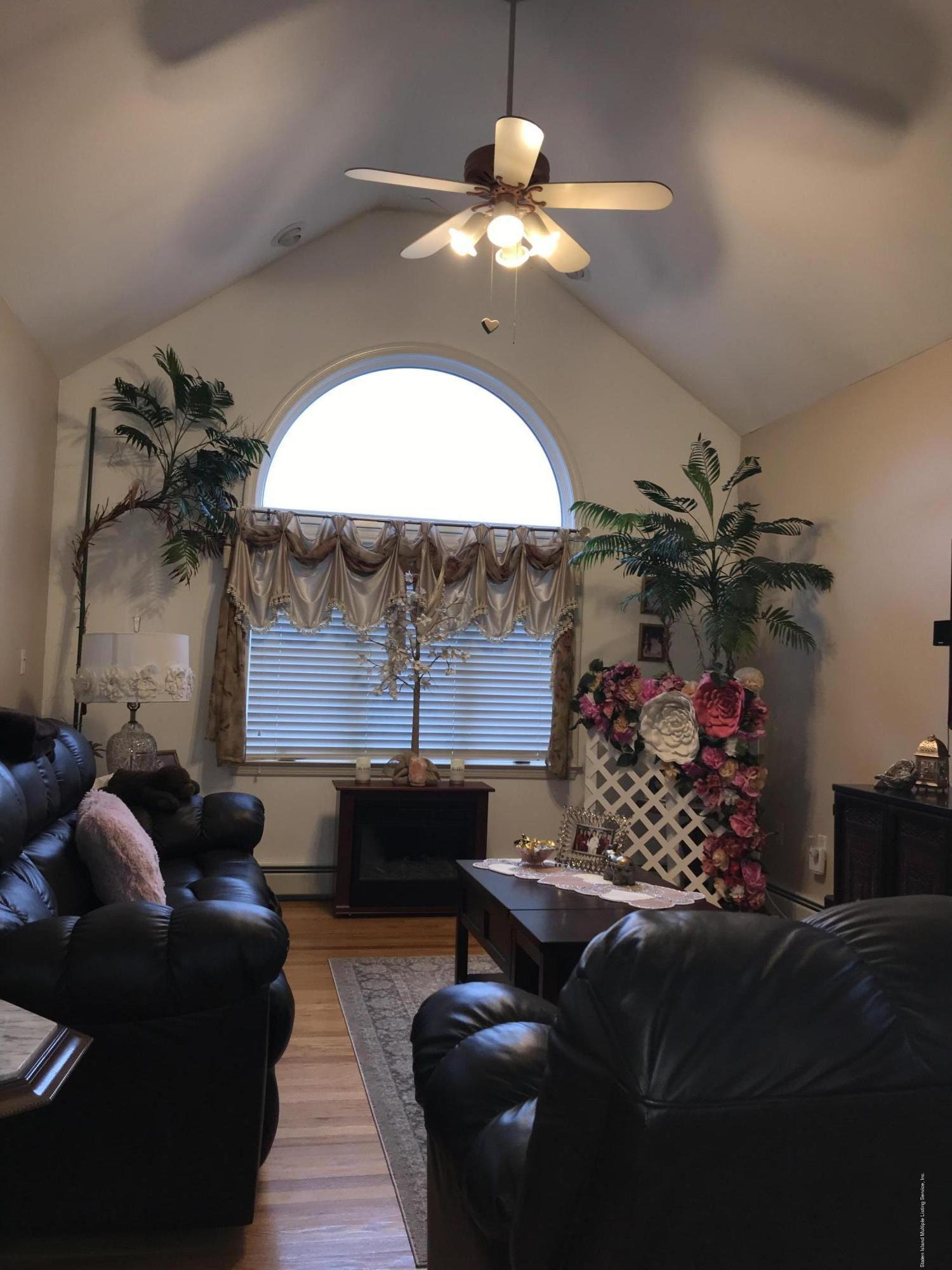 164 Beverly Road Staten Island, NY 10305 - Photo 40 of 42 614CB459-6D7B-4D36-AEAC-61E8E485E119