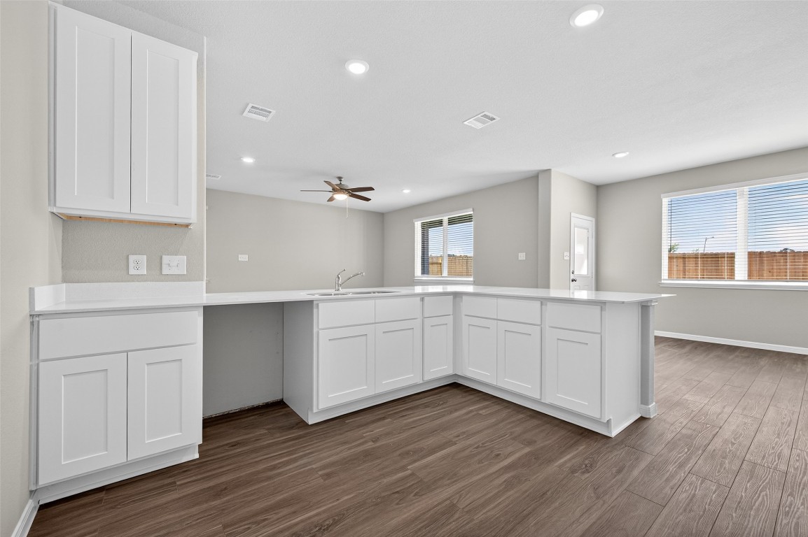 9263 Grace Rdg Drive Willis, TX 77318 - Photo 2 of 46