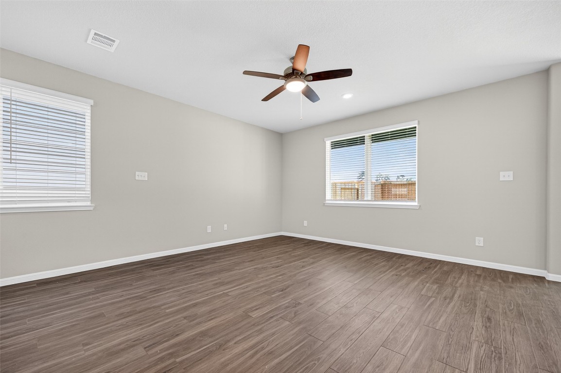 9263 Grace Rdg Drive Willis, TX 77318 - Photo 7 of 46