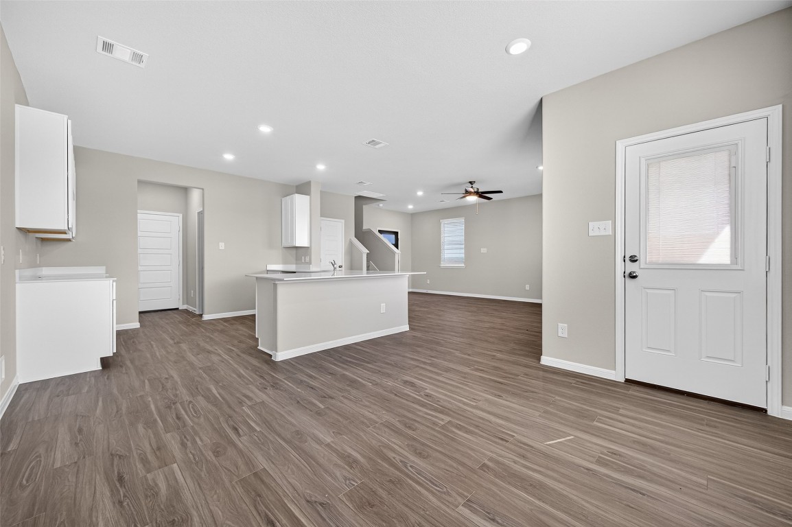 9263 Grace Rdg Drive Willis, TX 77318 - Photo 10 of 46