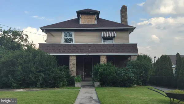 $319,900 | 323 Chester Pike, Glenolden, PA 19036