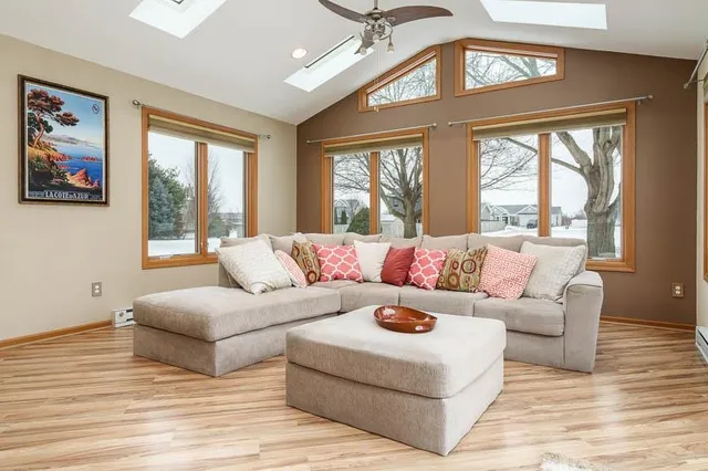 $485,000 | 5517 Winners Circle, Caledonia, IL 61011