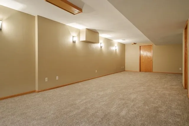 $485,000 | 5517 Winners Circle, Caledonia, IL 61011