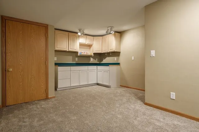 $485,000 | 5517 Winners Circle, Caledonia, IL 61011