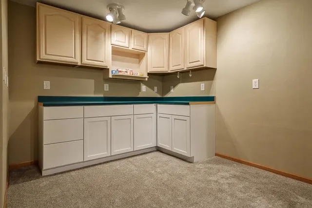 $485,000 | 5517 Winners Circle, Caledonia, IL 61011